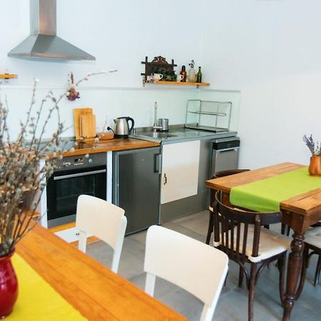 Karadi-Berger Vendeghaz Apartment Erdobenye Ngoại thất bức ảnh