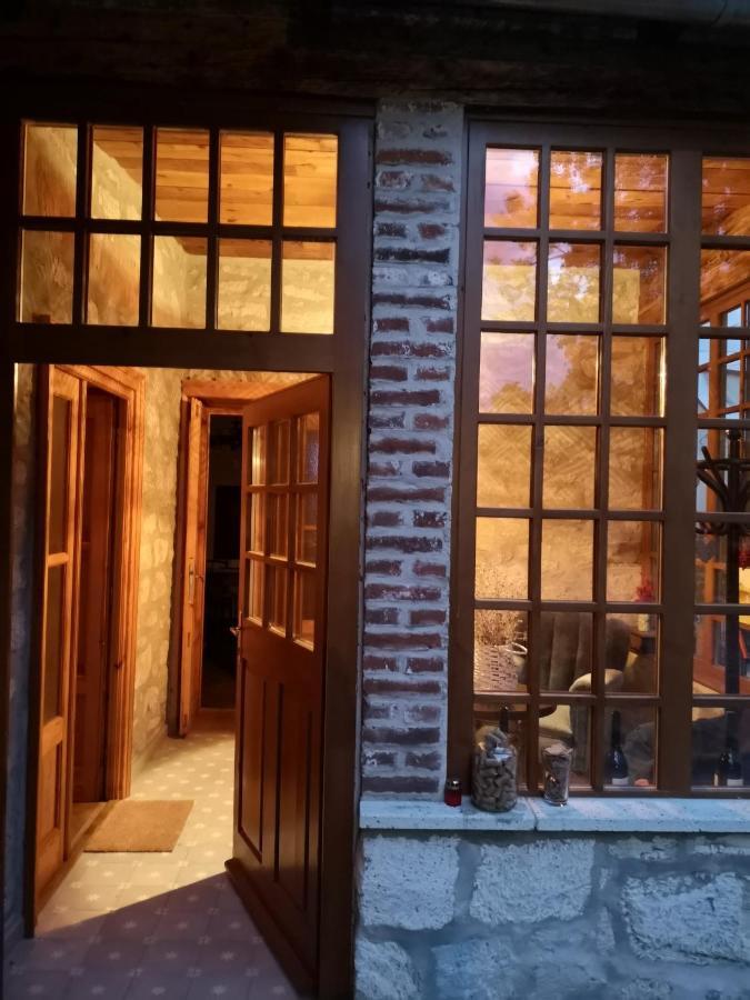 Karadi-Berger Vendeghaz Apartment Erdobenye Ngoại thất bức ảnh