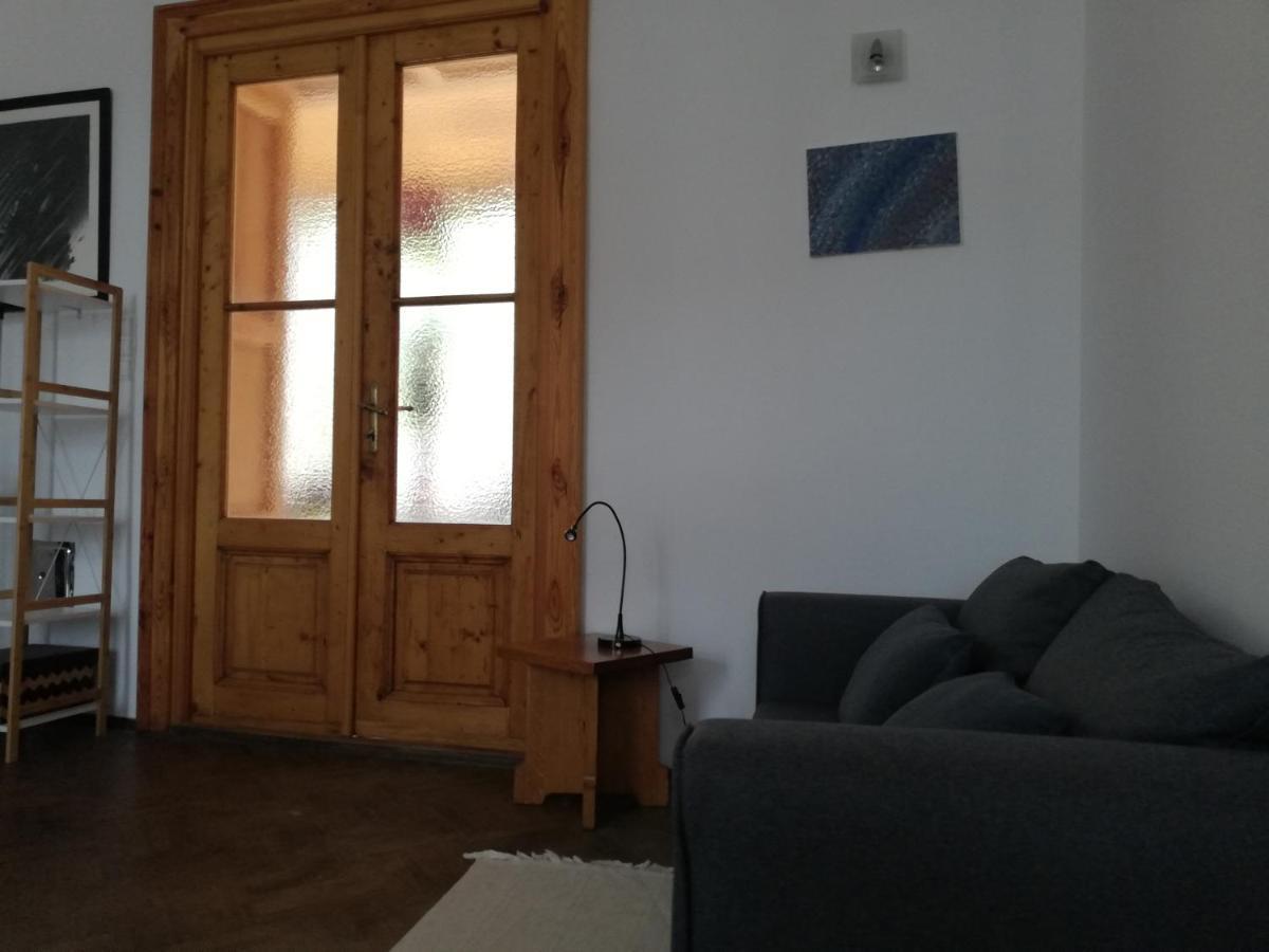 Karadi-Berger Vendeghaz Apartment Erdobenye Ngoại thất bức ảnh